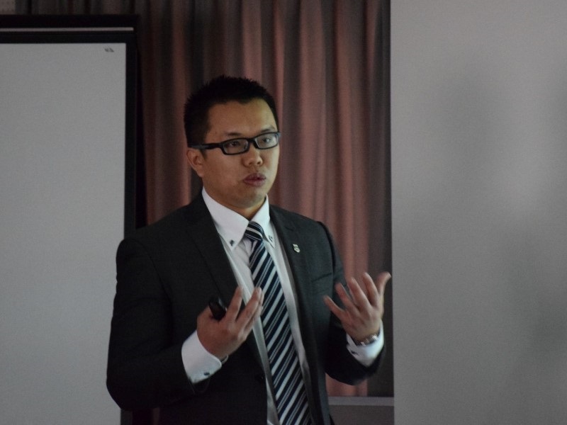 Presentation of Dr. David Lau